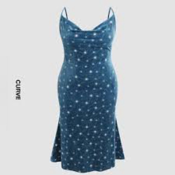 NWT Cider Velvet Cowl Neck Star Pattern Mermaid Maxi Dress Curve & Plus - Picture 4 of 10